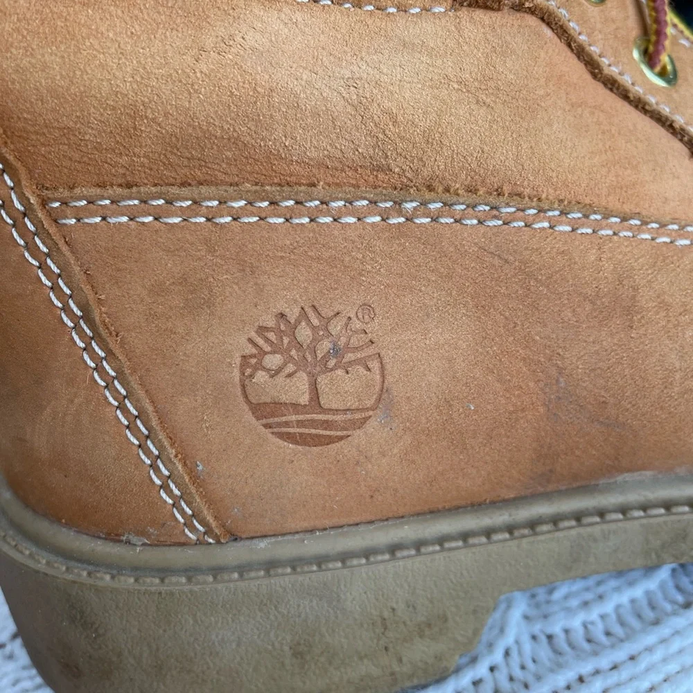 Timberland sz 4.5 tan wheat leather work boots. Pre-owned with scuffs/marks